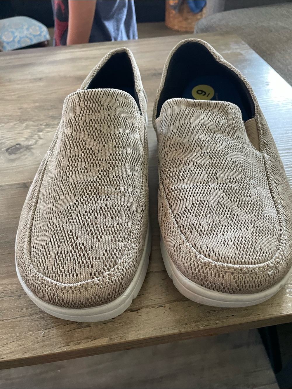 Huk Perfomance Brewster Beige Mesh upper Men’s 9 Slip on fishing Boat shoes